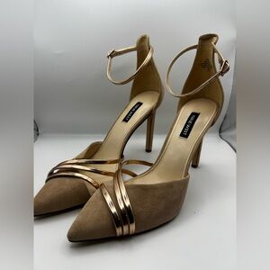 Nine West Tan and Gold Women's Heels